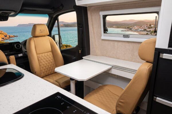 Paradise Oasis Roamer captain chairs and dining table
