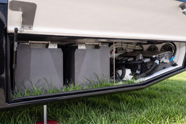 Paradise SL Escape 10kW EcoFlow battery compartment Paradise SL Escape 10kW EcoFlow battery compartment
