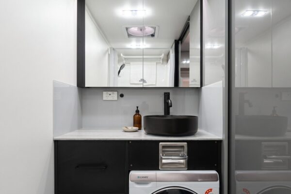 Paradise SL Escape full ensuite with vanity and washing machine Paradise SL Escape full ensuite with vanity and washing machine