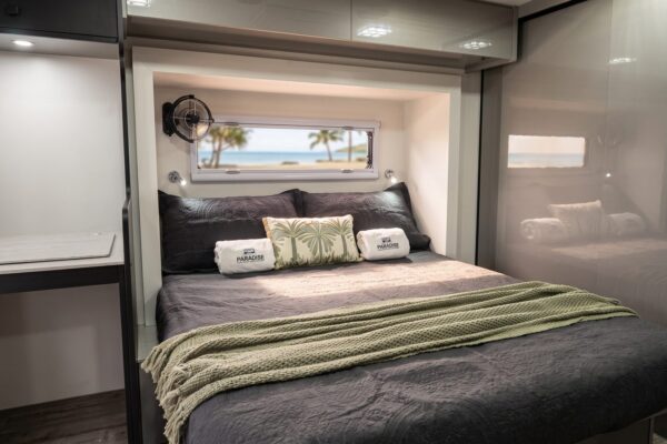 Paradise SL Escape island bed in bed-only slide-out Paradise SL Escape island bed in bed-only slide-out